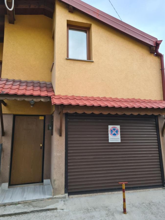 Apartman Yellow House 사라예보 외부 사진