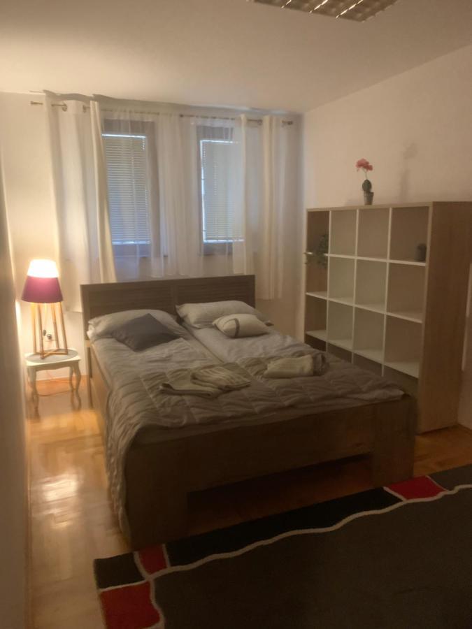 Apartman Yellow House 사라예보 외부 사진