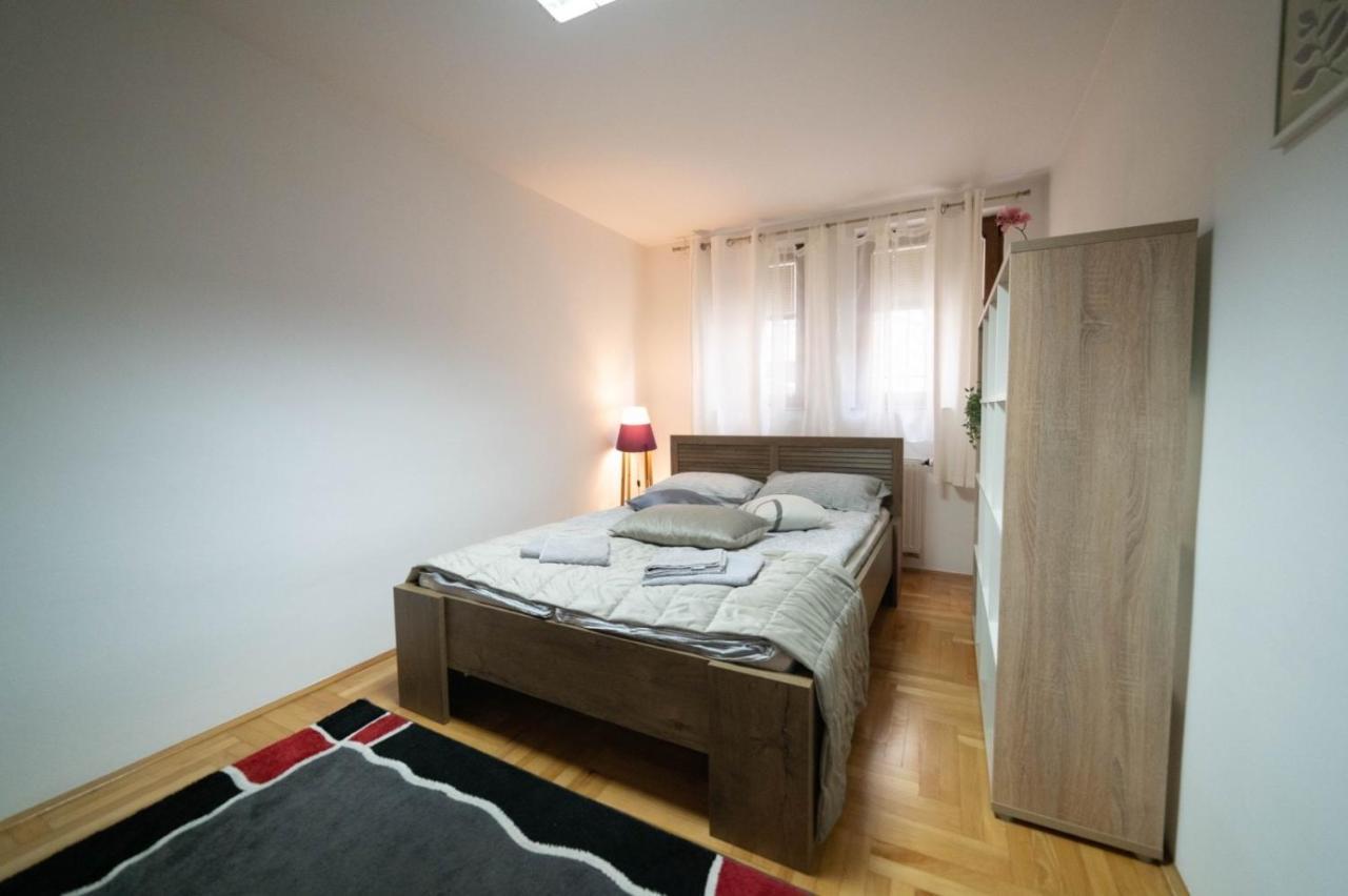 Apartman Yellow House 사라예보 외부 사진